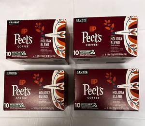 lot 214 image: 4 x 10 Packs of Peets Holiday Blend Coffee Pods