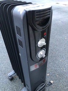 lot 14 image: Pair of Good Working Heaters