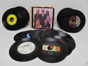 lot 55 image: Large Lot of Vintage 45 Records