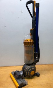 lot 124 image: Quality Working DYSON Ball Vacuum