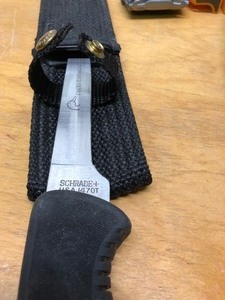 lot 131 image: Large Group of Filet & other Knives 