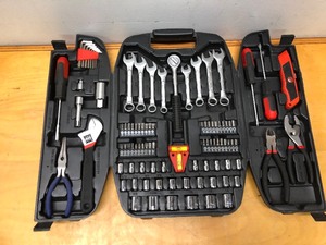 lot 137 image: Brand New Tool Set & Lots of New Hardware