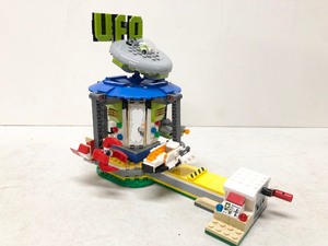 lot 168 image: LEGO Carnival Ride UFO Set