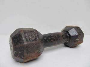 lot 246 image: Antique 1920s era 10lb Dumbbell