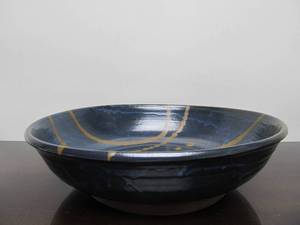 lot 268 image: Warren Mackenzie Style Studio Pottery Large Bowl Stamped 13