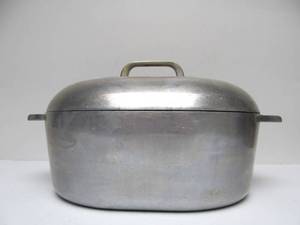 lot 274 image: Very Nice WAGNER WARE Magnalite Roaster