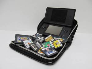 lot 290 image: Working Nintendo DS Lite Video Game System wMany Games