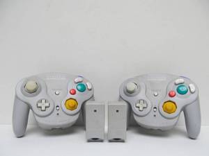 lot 297 image: Pair of Nintendo Gamecube WAVEBIRD Wireless Controllers wAdapters