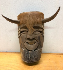 lot 183 image: Vintage Carved Wood South American Mask #1