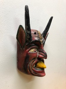 lot 185 image: Vintage Carved Wood South American Mask #3