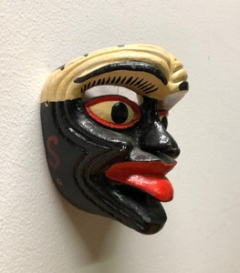 lot 193 image: Vintage Carved Wood South American Mask #11