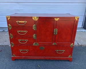 lot 316 image: Excellent Mid Century Oriental Dresser Cabinet by Century Furniture