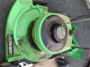 lot 309 image: Gold Series LAWN BOY Self-Propelled Lawnmower
