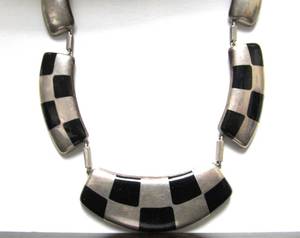Large Chunky Vintage Southwestern Sterling Silver Necklace wOnyx or Jet Stone