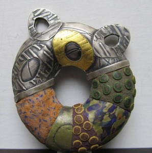 Signed FORD FORLANO Round Sculptural Brooch wSterling Silver &amp Carved Polymer