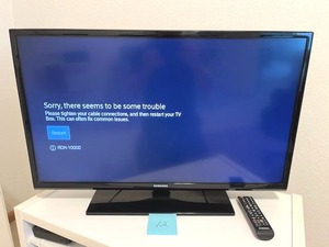 lot 12 image: Samsung 32 (UN32EH4003) 720p 60Hz LED TV with Remote in Good Working Condition - BRING HELP TO REMOVE