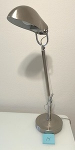 lot 14 image: 30 Modern Desk Lamp in Good Working Condition - NO ON-SITE PAYMENTS.  PAY ONLINE BEFORE PICK-UP
