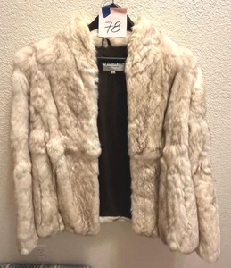 lot 78 image: Beautiful Womens Rabbit Fur Coat (Size Large) - NO ON-SITE PAYMENTS.  PAY ONLINE BEFORE PICK-UP