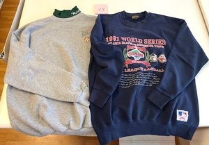 lot 79 image: Vintage Minnesota Twins 1991 World Series Champions Sweatshirt (XL) & Minnesota Wild Turtleneck Sweatshirt