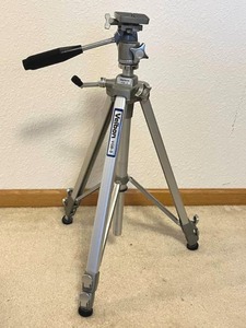 lot 80 image: Nice Velbon (VGB-3) Camera Tripod - NO ON-SITE PAYMENTS
