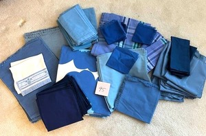 lot 95 image: Neat Vintage Blue LinensTable Cloth Lot - NO ONSITE PAYMENTS