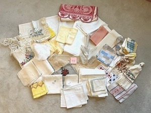 lot 97 image: Vintage Linens Lot - NO ONSITE PAYMENTS
