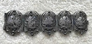 lot 104 image: Vintage Egyptian Storyteller Filigree Panel Link Bracelet in Nice Condition - NO ONSITE PAYMENTS.  PAY ONLINE BEFORE PICK-UP