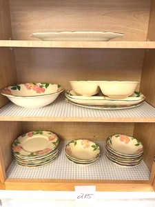 lot 215 image: Vintage Franciscan Desert Rose Earthenware (Made in USA) - NO ONSITE PAYMENTS.  PAY ONLINE BEFORE PICK-UP
