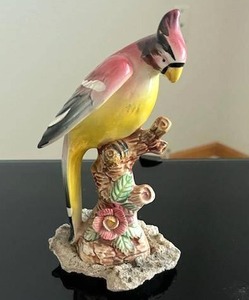lot 236 image: Vintage 7 Ceramic Bird (PAY ONLINE BEFORE PICK-UP)