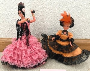 lot 262 image: Pair of Vintage Flamenco Dancing Dolls - NO ONSITE PAYMENTS ACCEPTED.  PAY ONLINE BEFORE PICK-UP