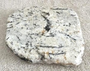 lot 268 image: 9 Stone Trivet in Excellent Condition - PAY ONLINE BEFORE PICKUP.  NO ONSITE PAYMENTS ACCEPTED