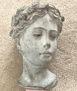lot 270 image: 8 Grecian Goddess Headplanter (PAY ONLINE BEFORE PICK-UP)