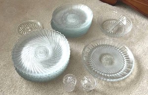 lot 280 image: Vintage Salad Plate Set - Bring packing materials (PAY ONLINE BEFORE PICK-UP.  NO ONSITE PAYMENTS)