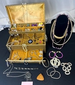 lot 313 image: Huge Vintage Costume Jewelry Lot w Lady Buxton Jewelry Box - PAY ONLINE BEFORE PICKUP