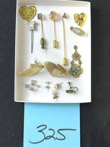 lot 325 image: Vintage Costume Jewelry Lot including 1960 Olympics Stick Pin - PAY ONLINE BEFORE PICKUP