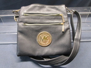lot 3 image: Michael Kors Bag