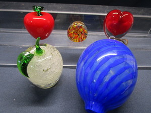 lot 15 image: Blown Glass & Paperweights
