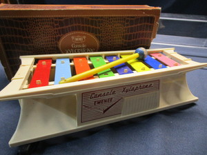 lot 22 image: Vintage Emenee Xylophone