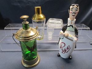 lot 23 image: Decanters & Shaker, Cig Box