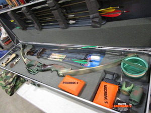 lot 201 image: Browning Compound Bow, Cases, Accessories