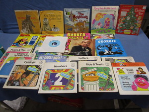 lot 218 image: Childrens 45 Records