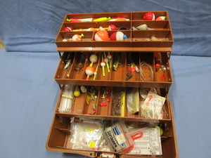 lot 253 image: Vintage Tackle & Box