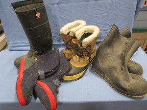 lot 268 image: Rubber & Sorel Boots