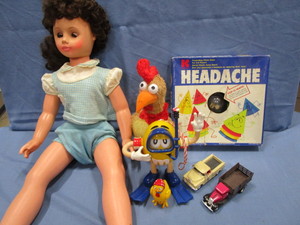 lot 274 image: Toddler Doll, Radio, Chicken, Cars