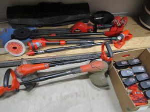lot 285 image: B&D Garden Tools, 18V