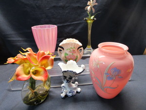 lot 50 image: Vases Pink, Green, BlueWhite