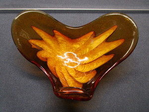 lot 79 image: Murano Triangle Dish