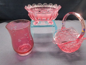 lot 81 image: Pink Bowl & Basket