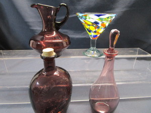 lot 98 image: Amethyst Colored Pieces