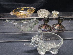 lot 99 image: Elephant & Candle Holders, Glass Frog
